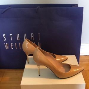 Stuart Weitzman nude pumps